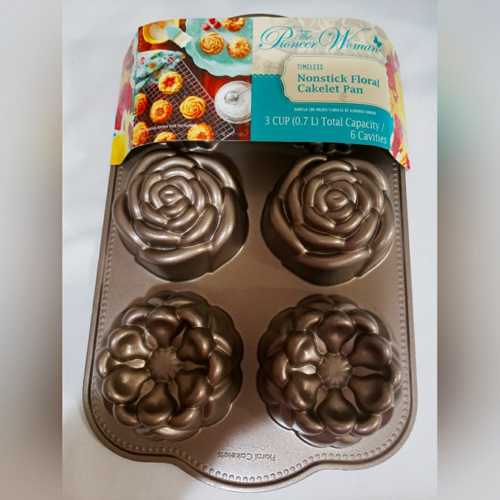 The Pioneer Women Cakelet Pan - Picture 1 of 2